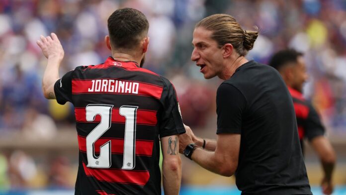 Arrascaeta, Jorginho e mais: elenco do Flamengo se despede de Filipe Luís nas redes sociais