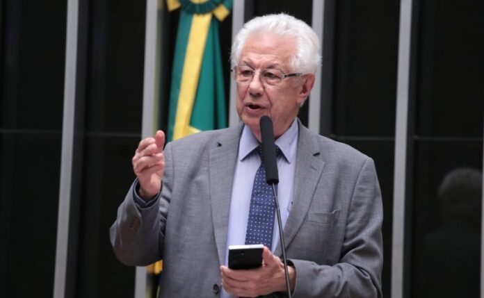 Câmara aprova projeto que facilita acesso ao seguro de exportação