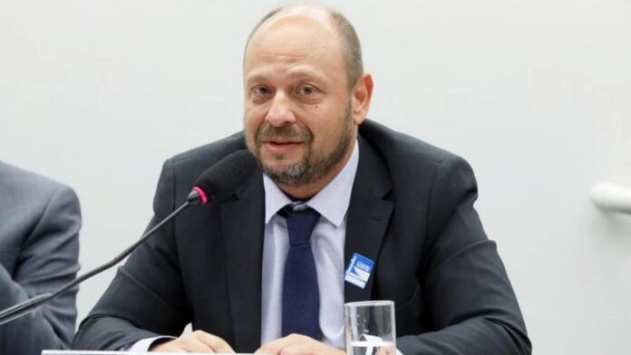 Credcesta, do Master, é irregular, omite juros e contratos serão cancelados, diz presidente do INSS