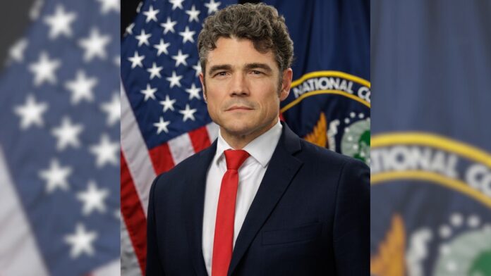 Diretor de inteligência dos EUA pede demissão por guerra no Irã