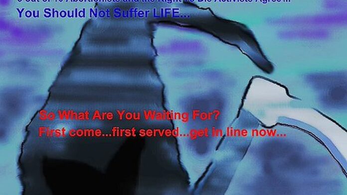 Mãos dadas suavemente sobre um lençol branco, simbolizando cuidado, conforto e o fim da vida.