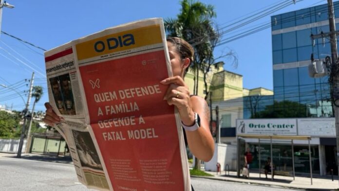 Fatal Model reage à pressão de deputado e mantém publicidade no Maracanã