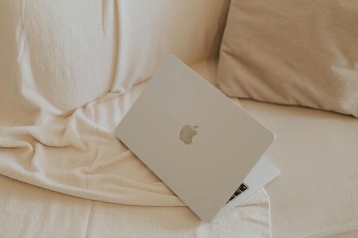 Foto profissional grátis de abra o laptop, acolhedor, aconchegante