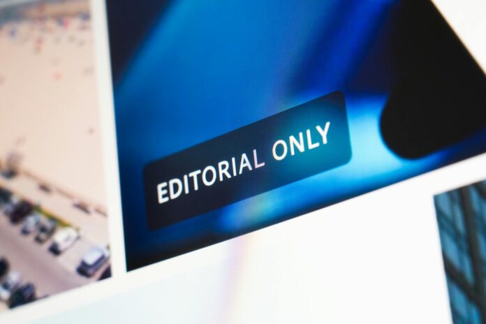 Close-up do rótulo "Somente editorial" em uma tela digital, enfatizando o conteúdo editorial.