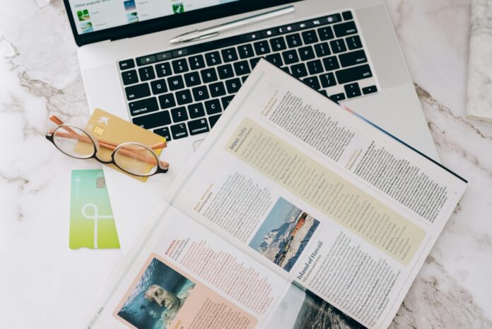 Foto profissional grátis de ambiente de trabalho, área de trabalho, balcão