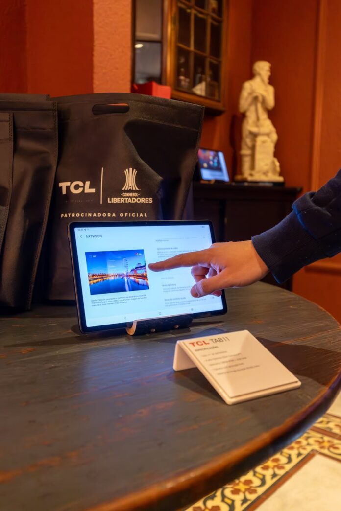 Foto profissional grátis de acontecimento, alta tecnologia, ambiente de trabalho