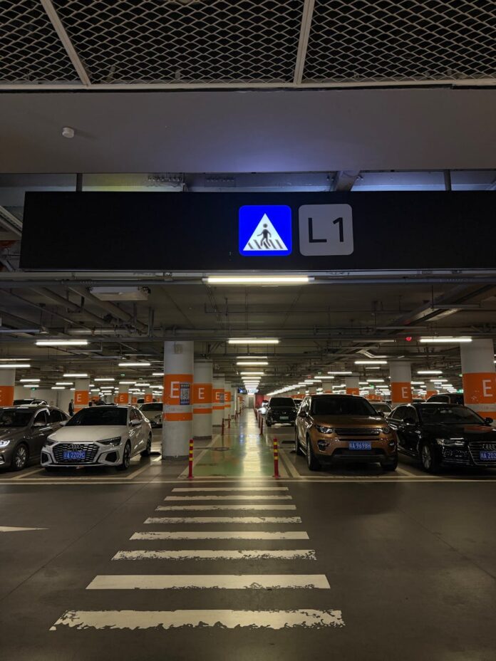 Foto profissional grátis de #interior, arquitetura contemporânea, ativo