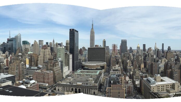 investimento-em-im-vel-na-planta-para-revenda-ante Renderização 3D de um edifício residencial moderno em construção com guindastes e tapumes em um canteiro de obras.