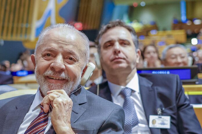 Pacheco e Lula negociam condições do senador para selar aliança em Minas