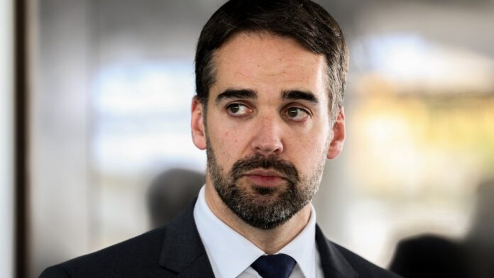 Brasília (DF) 21/08/2024 – Governador do Rio Grande do Sul, Eduardo Leite durante entrevista após encontro com presidente Lui