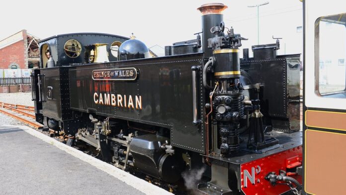 Representação digital de um globo terrestre conectado por linhas brilhantes, simbolizando redes de dados e sustentabilidade.