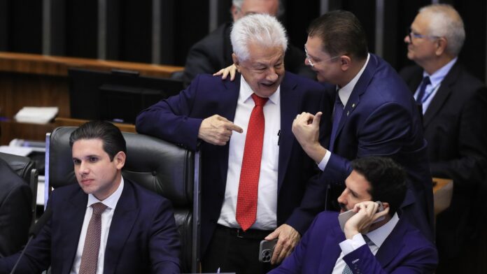 Brasília (DF), 17/09/2025 - Câmara dos Deputados durante sessão plenária extraordinária semipresencial para votar destaques
