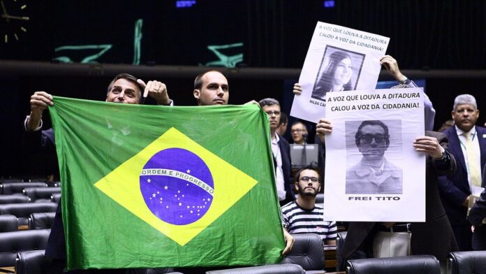 s4-5f960e6d38af Rememorar os Fatos Relacionados ao dia 31 de Março de 1964, véspera do golpe de estado que deu origem a ditadura militar. Dep