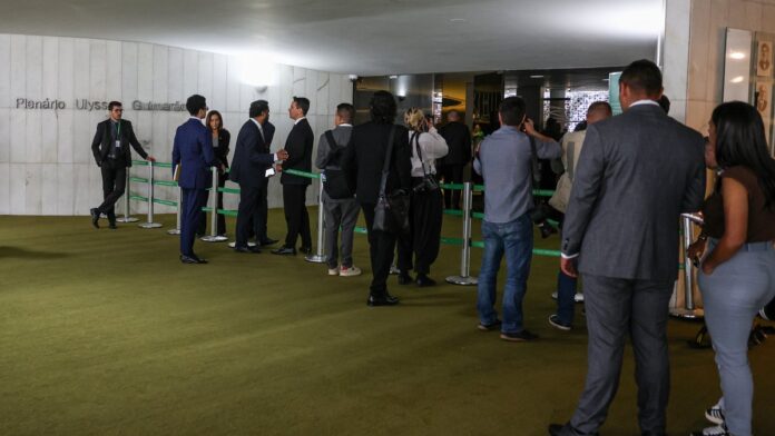 Brasília (DF), 06/08/2025 - Frente do plenário da câmara dos deputados interditado por deputados da opsisão.