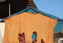 MP-RS atua para expandir Programa de Apadrinhamento Afetivo em todo o estado Boa Vista (RR), 13/02/2023, Crianças da etnia Warao brincam no abrigo desativado pela Operação Acolhida, mas que continua ocu