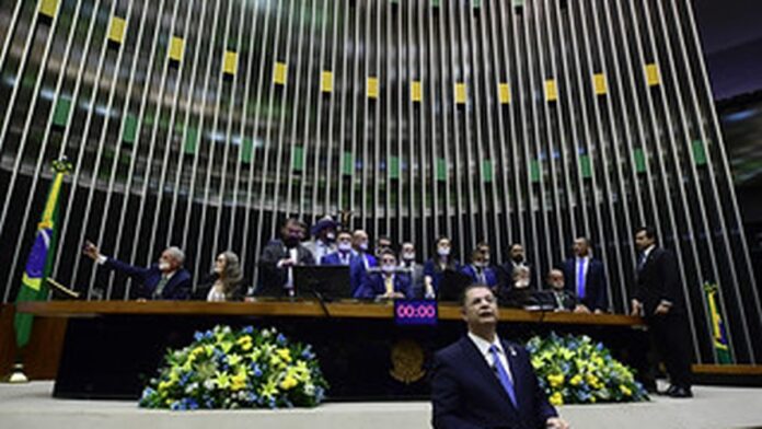 Manifestação de parlamentares de oposição