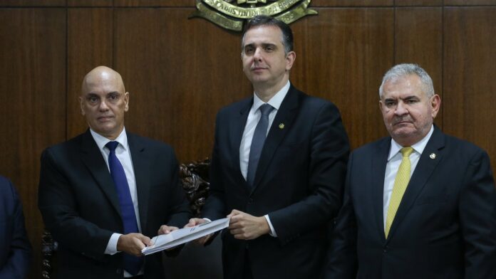 Brasília (DF) 25/04/2023 Ministro do TSE, Alexandre de Moraes, durante reunião com o presidente do Congresso Rodrigo Pacheco