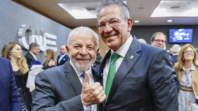 Brasília (DF), 03.09.2024 - Presidente da República, Luiz Inácio Lula da Silva e o Ministro do Superior Tribunal de Justiça (