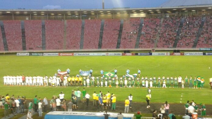 Amistoso comemorativo entre Uberlândia e São Paulo-Sub 23 em disputa da Taça Zecão em homenagem ao falecido ídolo do Uberlând