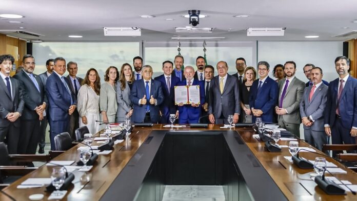 Brasília (DF), 24/03/2026 - Presidente da República, Luiz Inácio Lula da Silva, durante a sanção do Projeto de Lei nº 5582, d