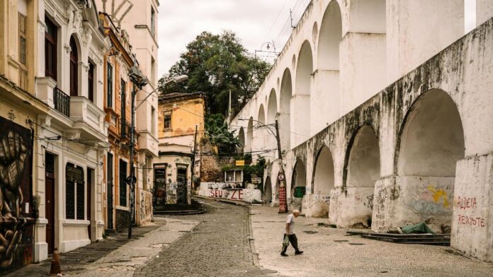 s4-fc7f1f7e72ea-7 Street view of the historic Lapa Arches and colorful buildings in Rio de�J�Journal.